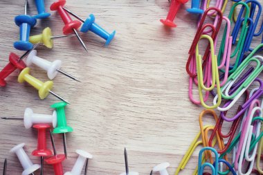 Dizi itme pimleri ve ataç