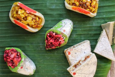 Muz Yaprak üzerinde Hint Tatlılar