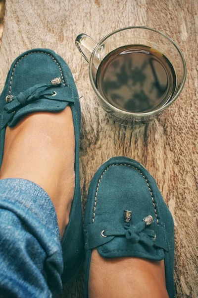 Selfie de café quente com sapatos — Fotografia de Stock