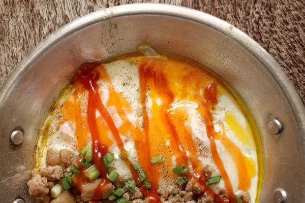 Pan kızarmış yumurta ile Kahvaltı