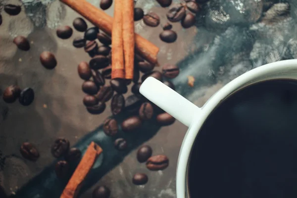 Forró kávé bab és a fahéj — Stock Fotó