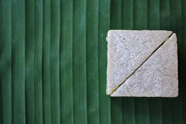 Dulces indios sobre hoja de plátano — Foto de Stock