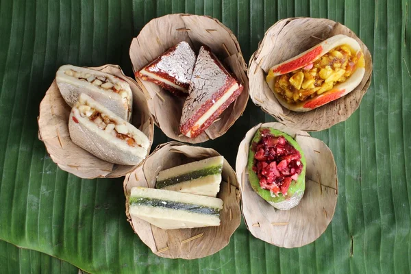 Indian sweets on banana leaf — Stock Photo, Image