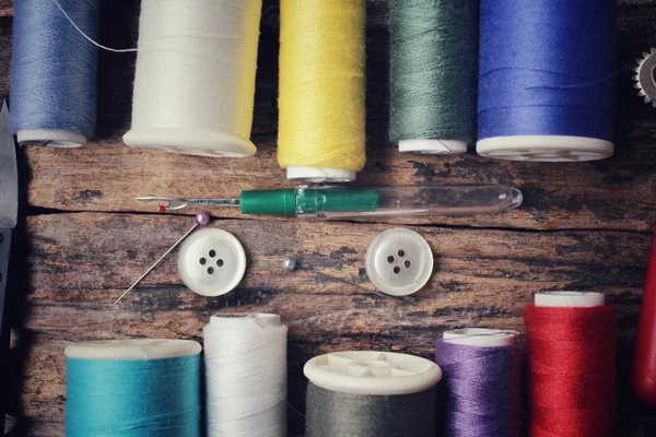 Bobbins colorful threads ,scissors and tool — Stock Photo, Image