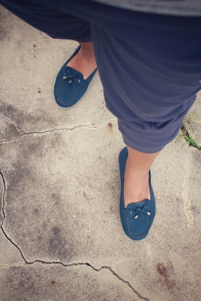 Selfie de zapatillas en el camino —  Fotos de Stock