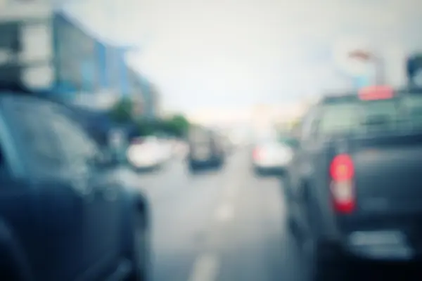 Auto auf Straße verwischt — Stockfoto