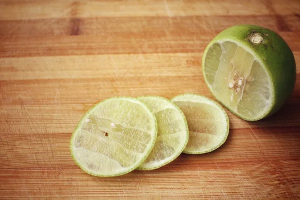 Slice of lemon — Stock Photo, Image