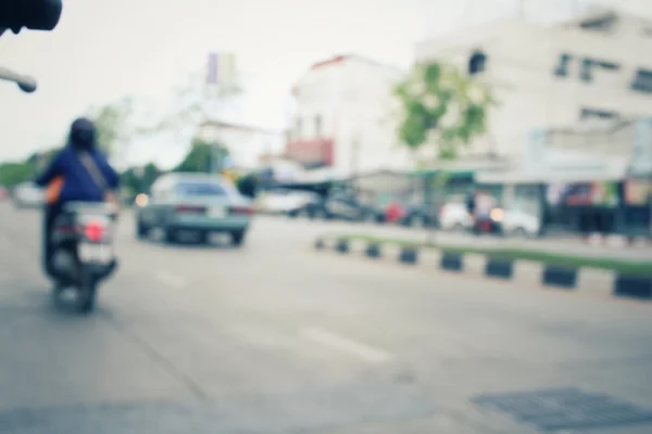 Embaçado de carro na estrada — Fotografia de Stock