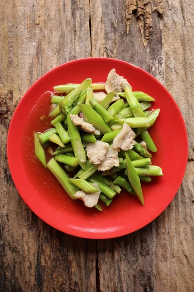 Kuchnia chińska szparagi smażone — Zdjęcie stockowe
