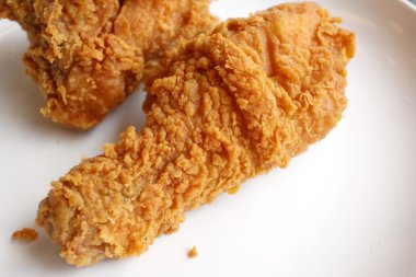 kızarmış tavuk budu