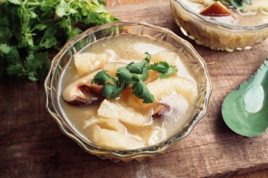 Çinli çorba ya da balık maw çorba