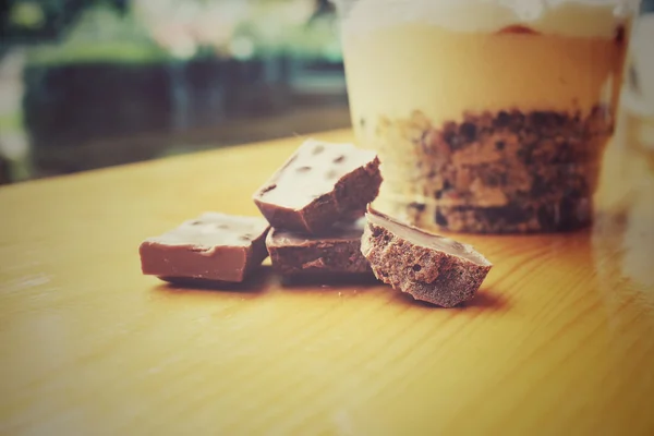Chocolate with cake — Stock Photo, Image