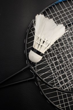 Shuttlecocks badminton raket ile