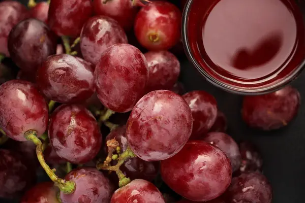 Uvas frescas y jugosas — Foto de Stock