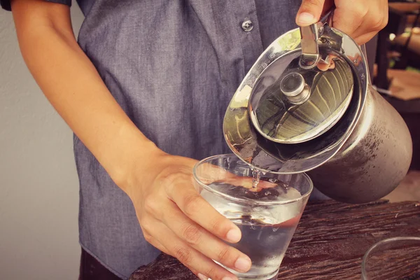 Beber agua — Foto de Stock