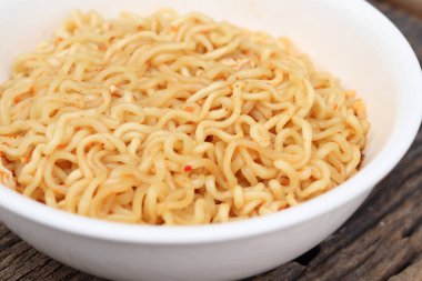 Baharatlı hazır şehriye.