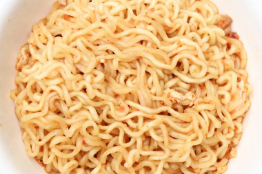 Baharatlı hazır şehriye.