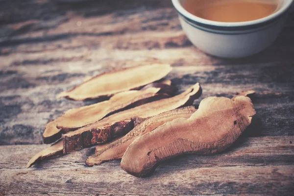 Chá Ganoderma lucidum - Cogumelo Ling zhi . — Fotografia de Stock