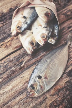 kurutulmuş, tuzlanmış balık