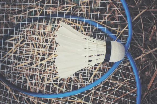Navettes avec raquette de badminton . — Photo