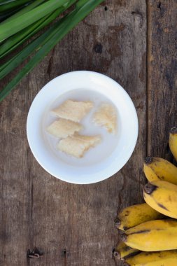 Tayland muzlu hindistan cevizli süt tatlısı