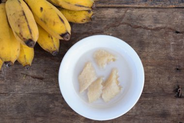 Tayland muzlu hindistan cevizli süt tatlısı