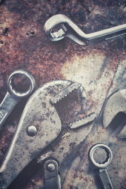 Araçları anahtar kümesi