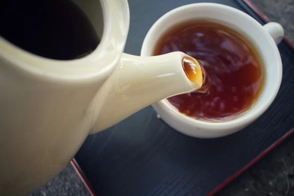 Théière avec tasse — Photo