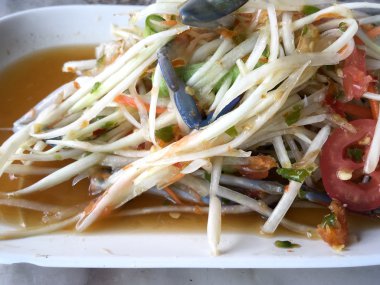 Yengeçli Papaya salatası