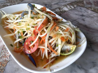 Yengeçli Papaya salatası