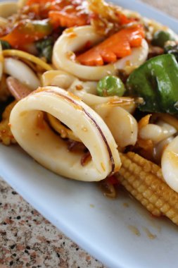 Fesleğen kalamar Tayland Gıda