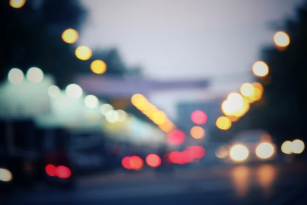 道路上の車のせいで — ストック写真