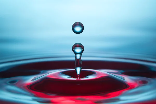 Queda de gotas — Fotografia de Stock