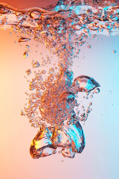 Bubbles in water — Stock Photo, Image