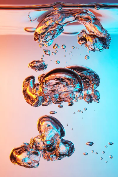 Bubbles in water — Stock Photo, Image