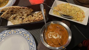 Geleneksel Hint yemekleri üst görünümü.