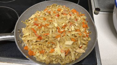 Tay tarzı noodle, pad Tay.