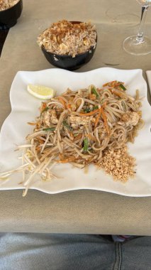 Tay tarzı noodle, pad Tay.