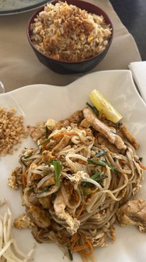 Tay tarzı noodle, pad Tay.