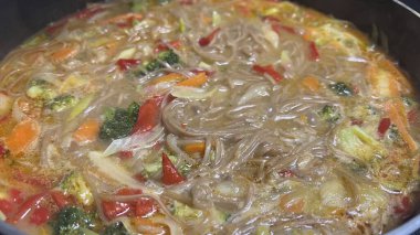 Kasede erişte çorbası..