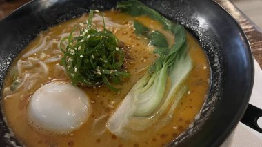 Kasede erişte çorbası..