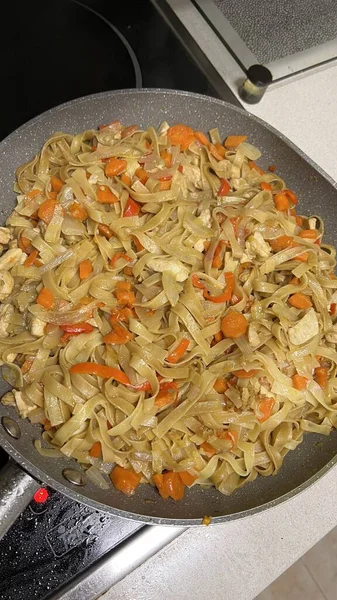 Tay tarzı noodle, pad Tay.