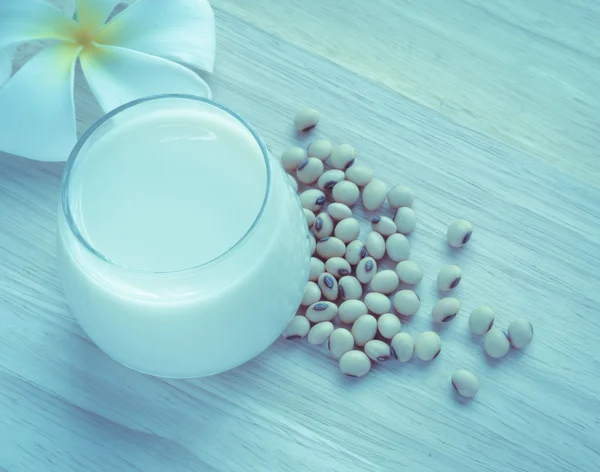 Fresh Soy milk with soybean seeds — Stock Photo, Image