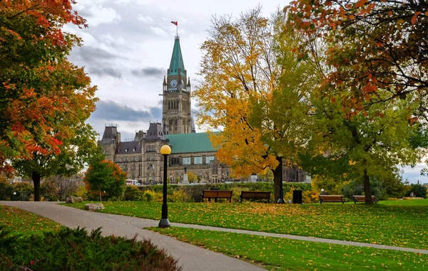 Edifici Del Parlamento Canadese Autunno Visti Major Hill Park Ottawa — Foto Stock