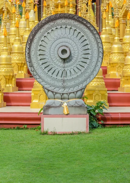 Wheel of dhamma — Stock Photo, Image