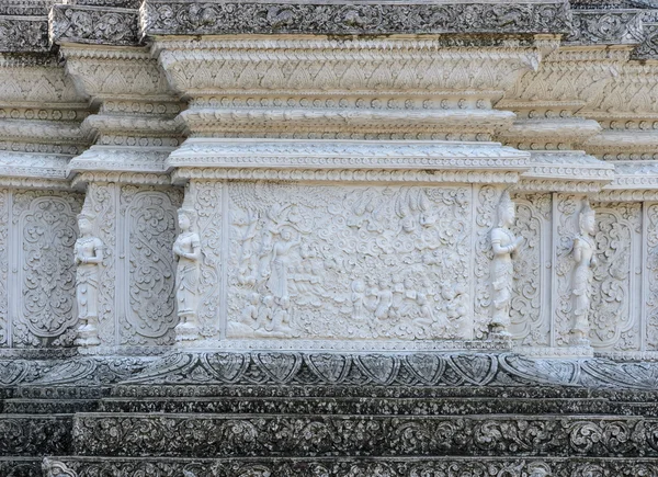 Buddhistische Schnitzerei aus dem Leben von Buddha, Thailand — Stockfoto