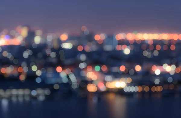 都市ライト背景のボケ味がぼやけ — ストック写真