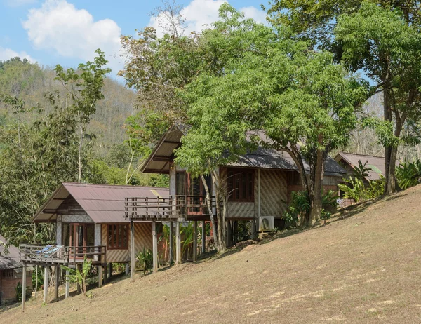 Tayland 'daki dağda bir tatil evi. — Stok fotoğraf