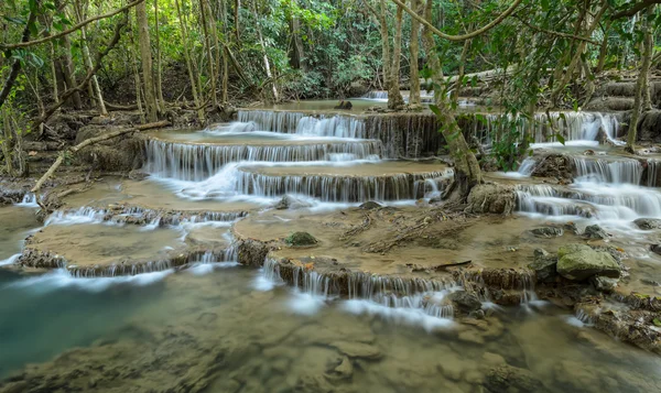 Tropikal yağmur ormanları şelale, Tayland — Stok fotoğraf