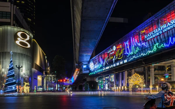 Iluminación nocturna de Navidad y Feliz Año Nuevo 2015 festival —  Fotos de Stock